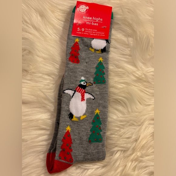 Christmas Penguin Long Socks - Picture 1 of 4